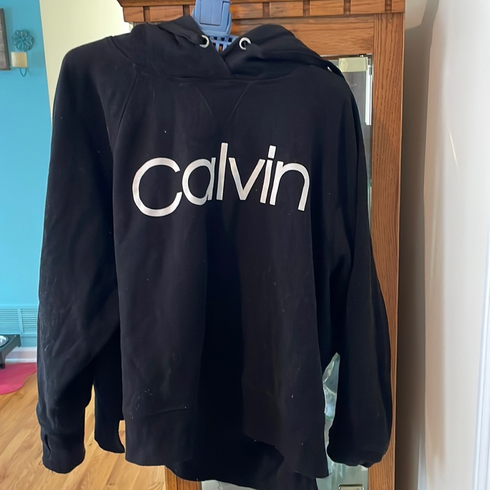 Calvin Klein cropped hoodie. Black. XL.